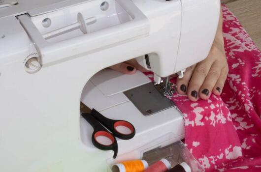 how to use automatic embroidery machine